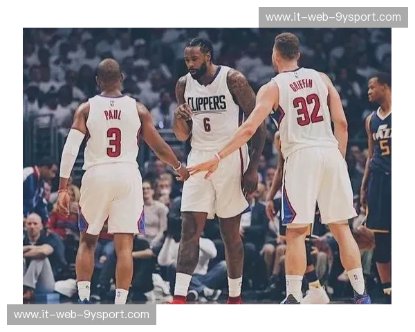 紫金荣耀与空接之城的终极较量：回望2021洛杉矶德比的恩怨与余温